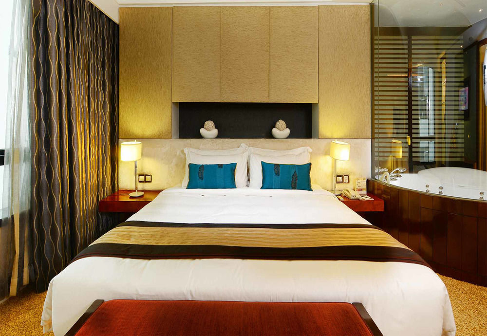 Hotel Pacific Regency 5*
